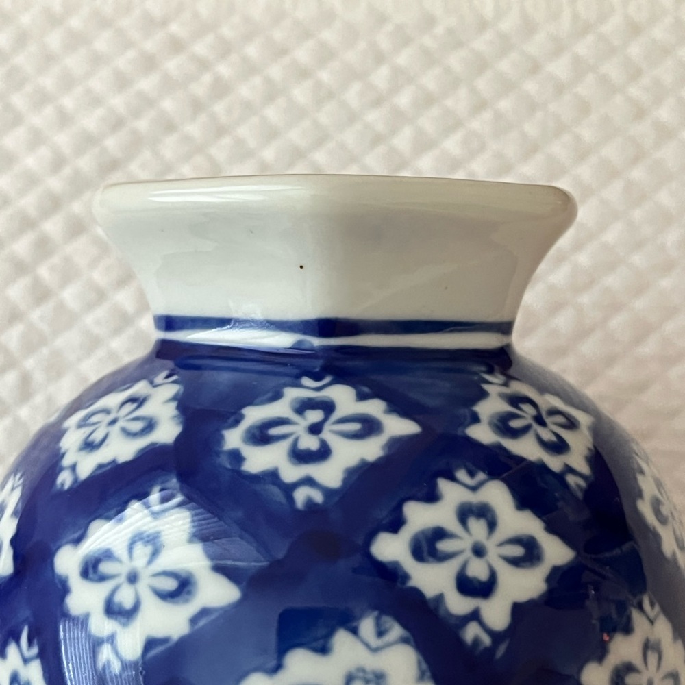 Silvestri Porcelain Cobalt Blue White Small Accent Vase - Picture 6 of 11